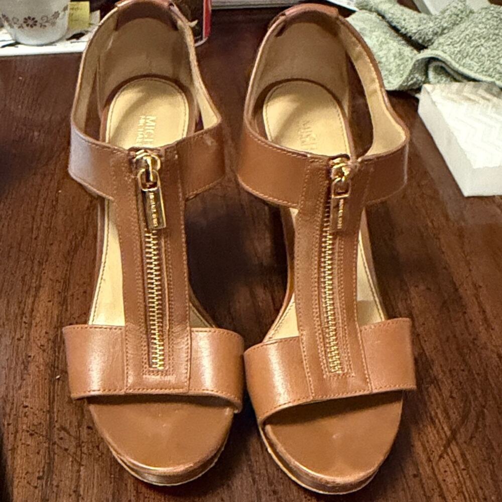 MICHAEL Michael Kors Berkley block-heel 6.5 color luggage
